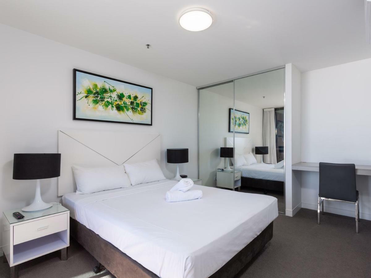 Serain Residences On Surfers Gold Coast Exterior foto